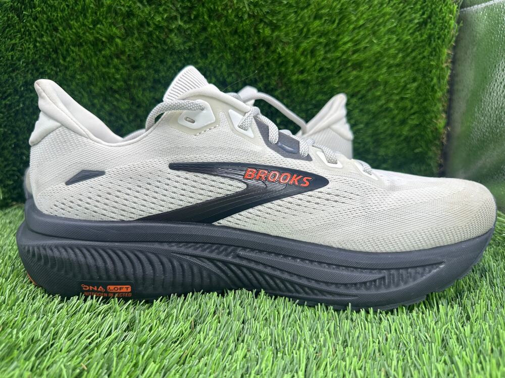 Brooks Ghost 18 1104931D292 Athletic Sneaker Men's 11D White Knit Running Sports